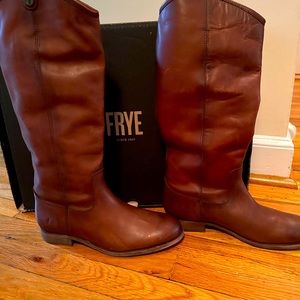Frye Riding Boots size 9.5 Cognac in box. Never worn. Retail is $298.00